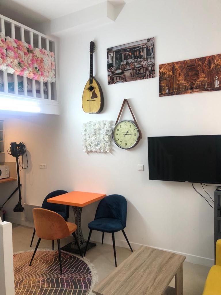 파리 Studyo Cosy 400 Metre Sacre Ceour 아파트 외부 사진